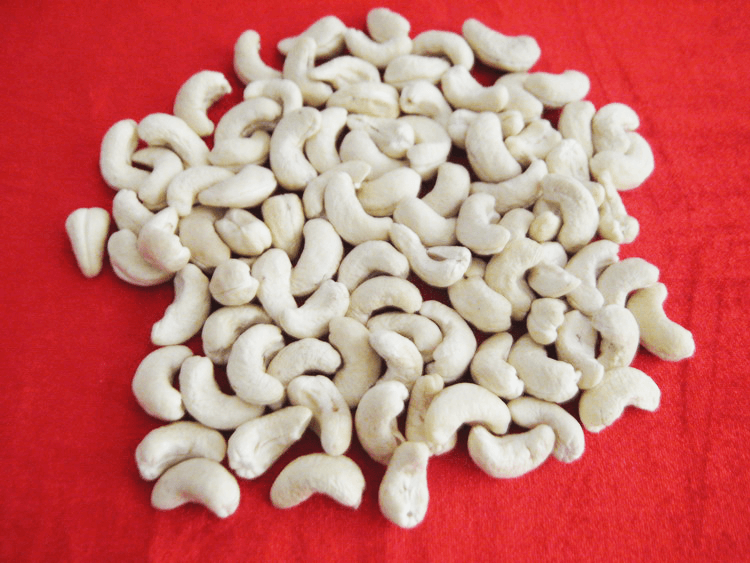 Cashew Nut W450 -  PRICE: 2.75 USD/LB FOB HCMC